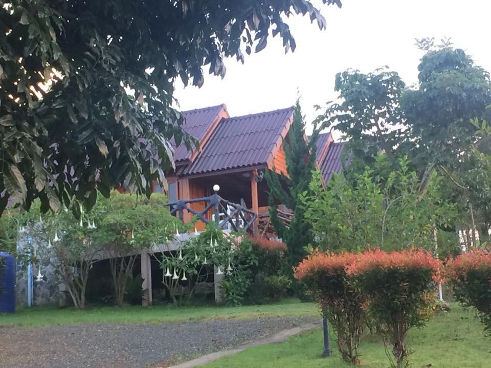 英达花园山度假村 碧差汶 外观 照片